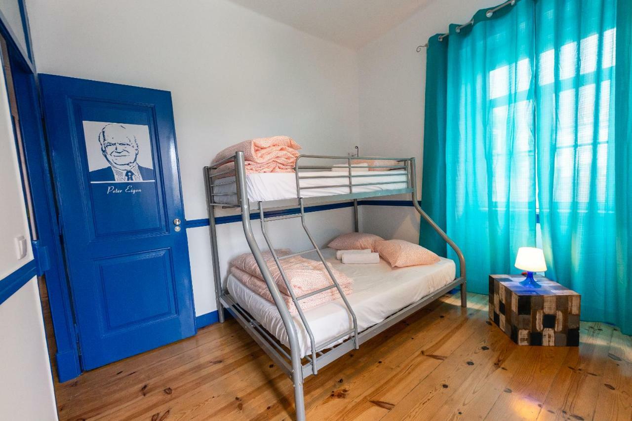 Help Yourself Hostels - Parede Phòng bức ảnh